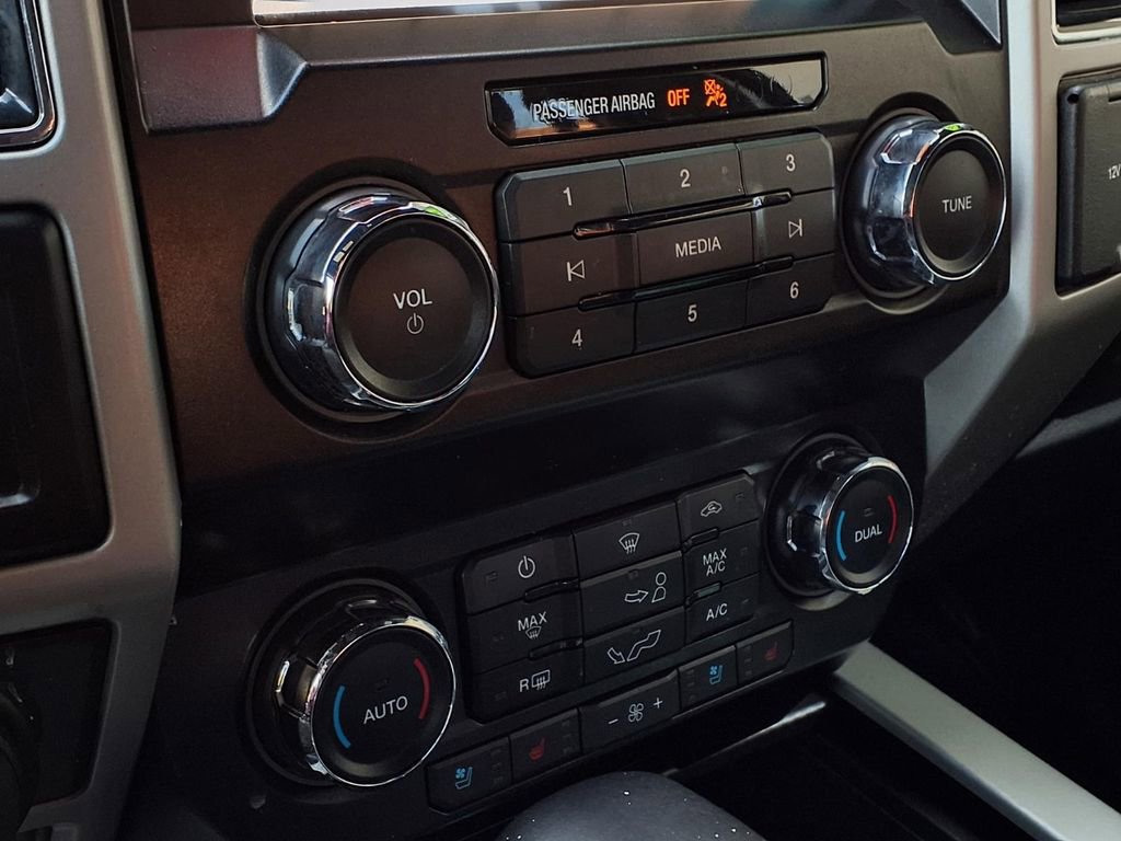 Used 2019 Ford F150 Lariat image 9