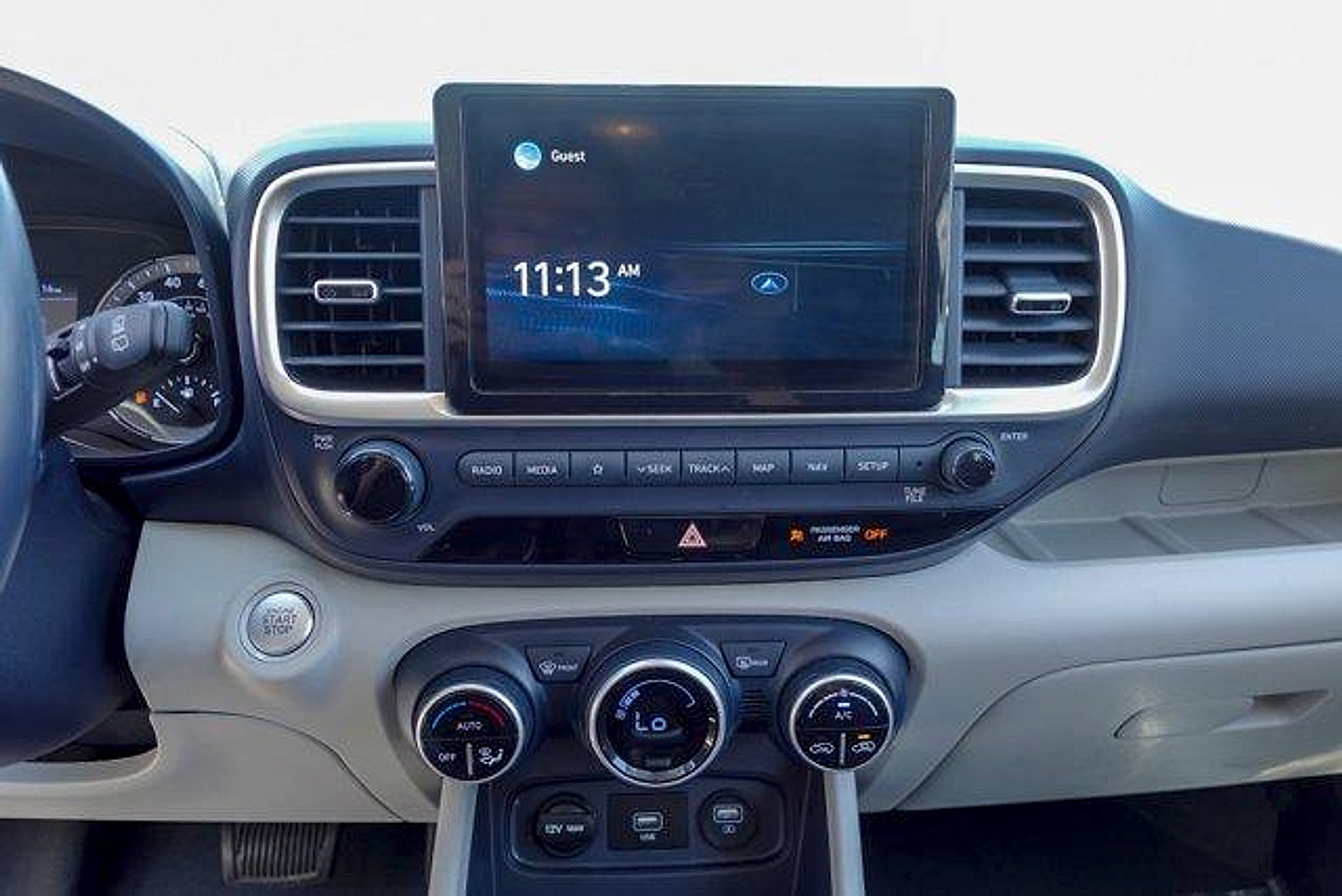 Used 2021 Hyundai Venue FWD image 18