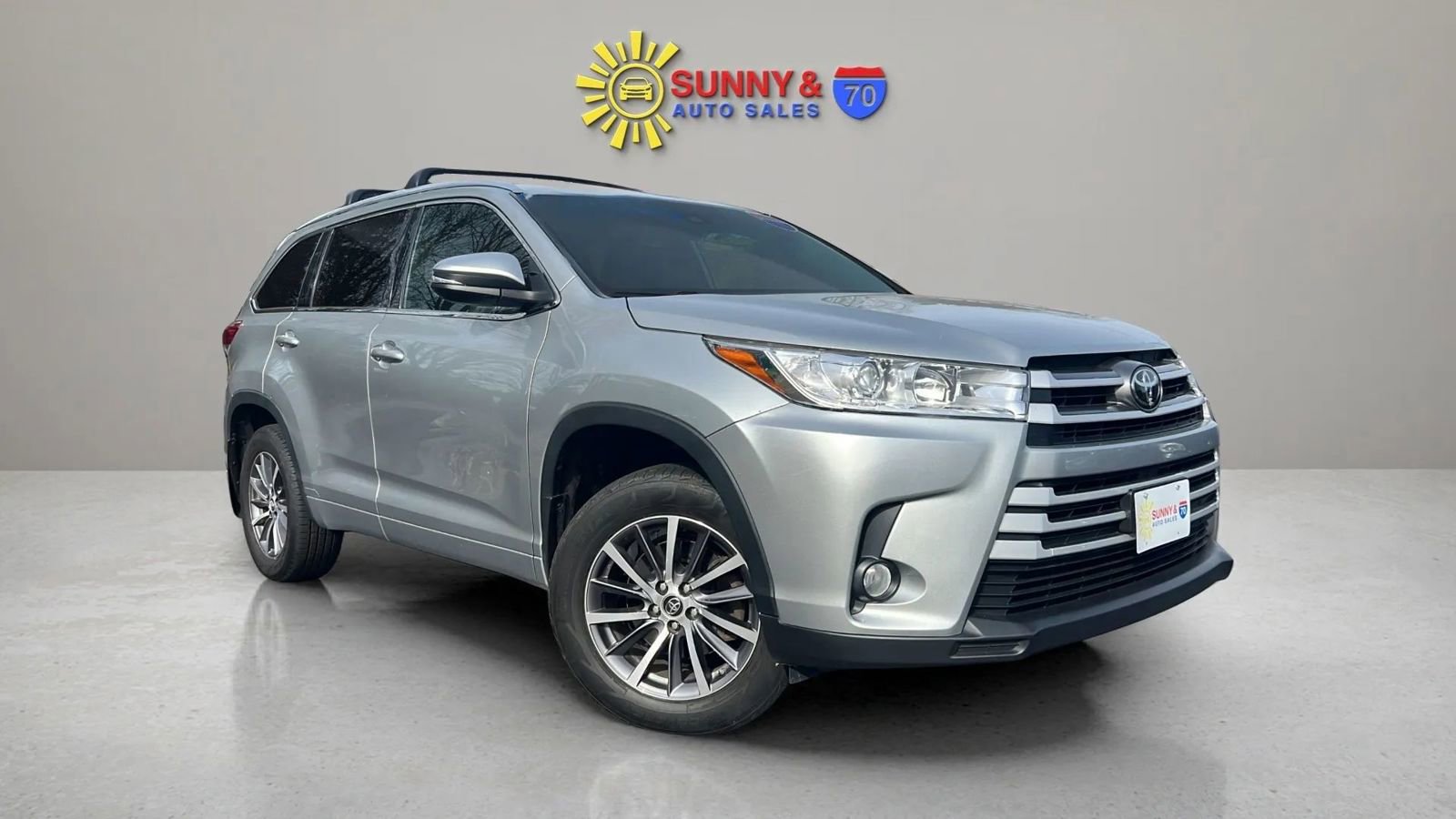 Used 2018 Toyota Highlander XLE image 1