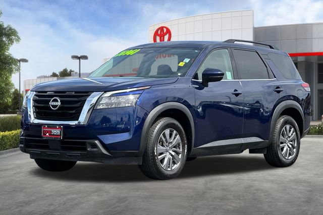 Used 2024 Nissan Pathfinder SV FWD image 9
