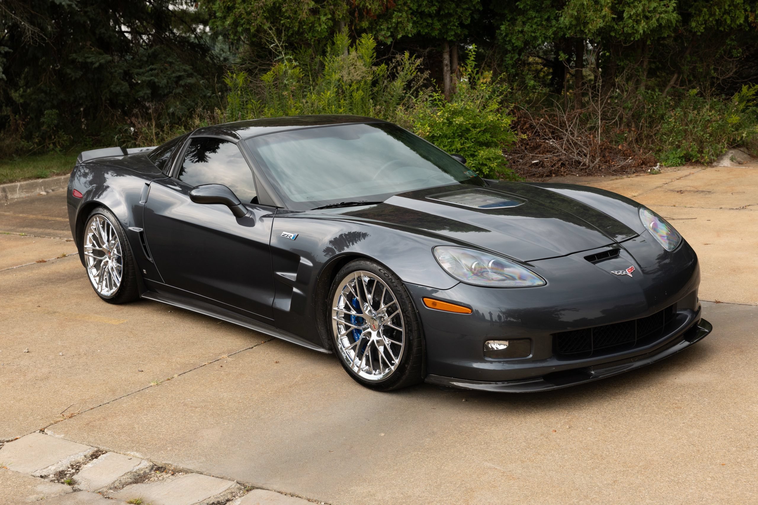 Used 2009 Chevrolet Corvette ZR1 w/ Preferred Equipment Group RWD image 8
