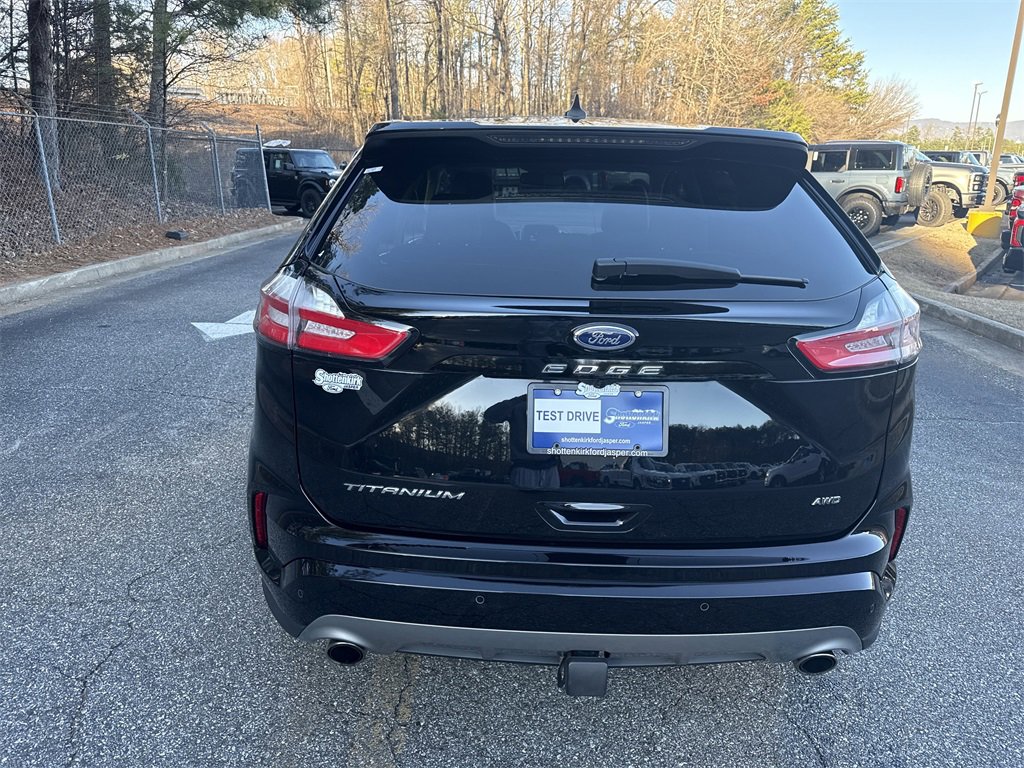 Used 2021 Ford Edge Titanium w/ Equipment Group 301A image 6