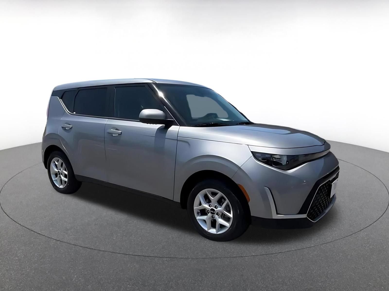 Used 2025 Kia Soul LX w/ LX Technology Package FWD video 2