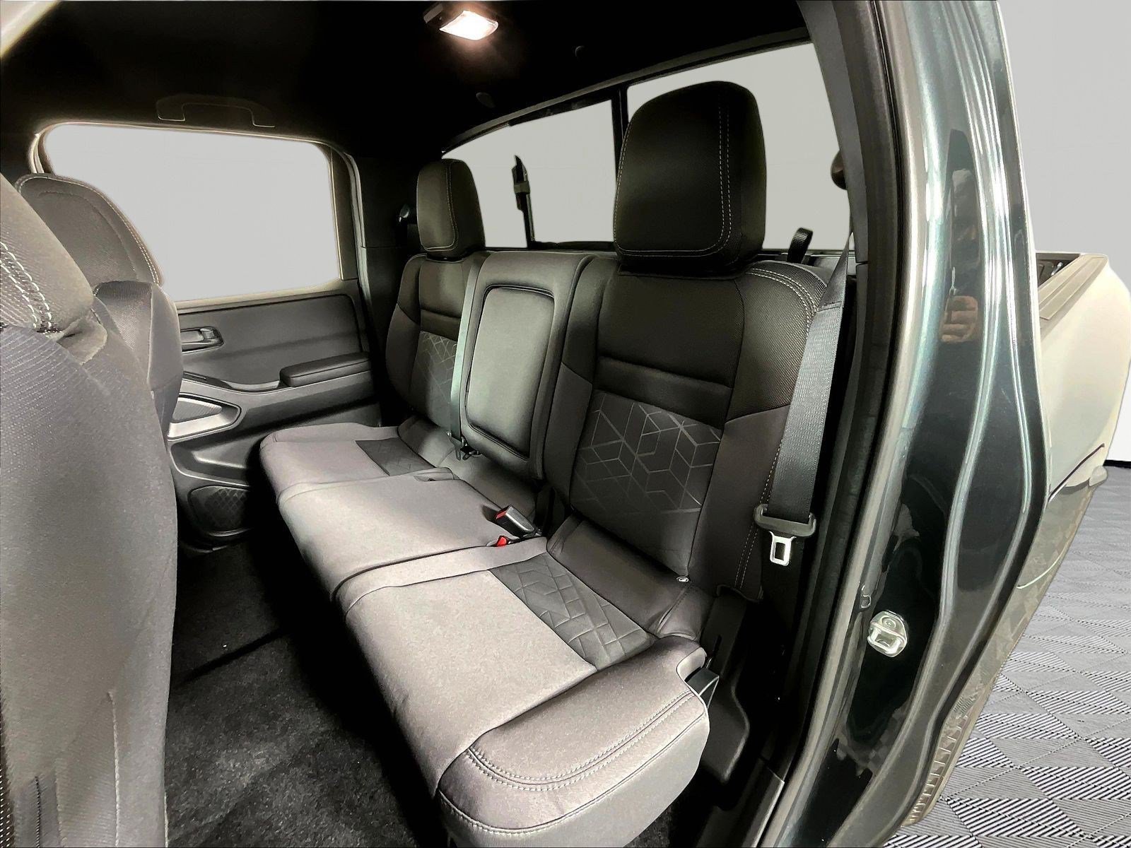 New 2027 Nissan Frontier SV w/ SV Convenience Package AWD/4WD image 17