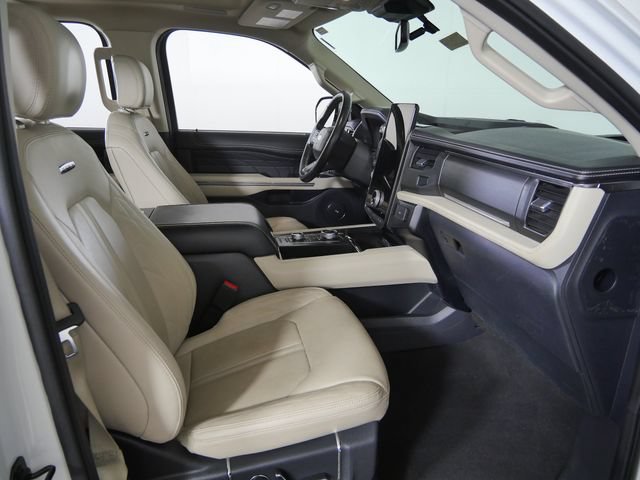Certified 2024 Ford Expedition Platinum AWD/4WD image 10
