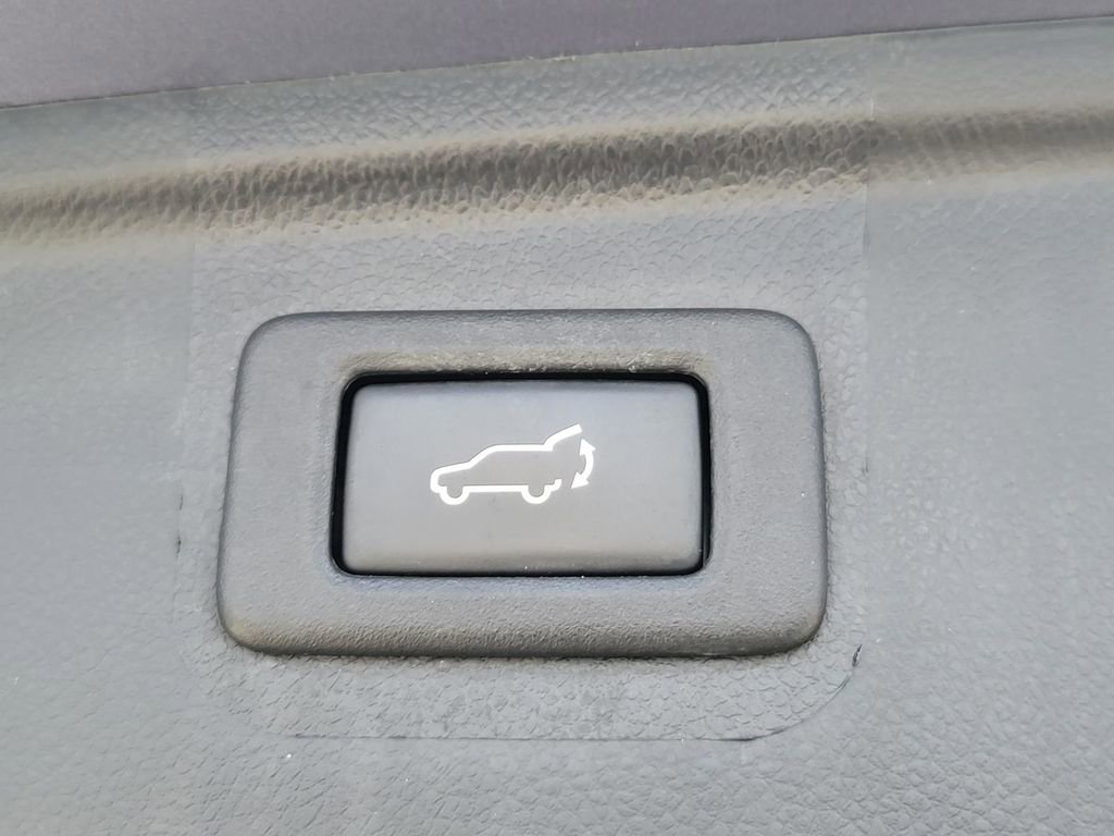 Used 2017 Subaru Outback 3.6R Limited image 13