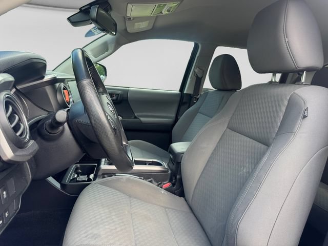 Used 2022 Toyota Tacoma SR5 w/ Technology Package AWD/4WD image 3