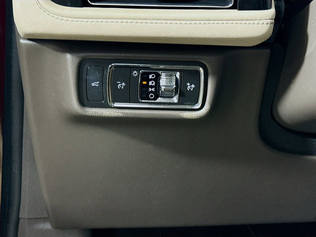 Used 2022 Lincoln Aviator Reserve w/ Equipment Group 201A image 10