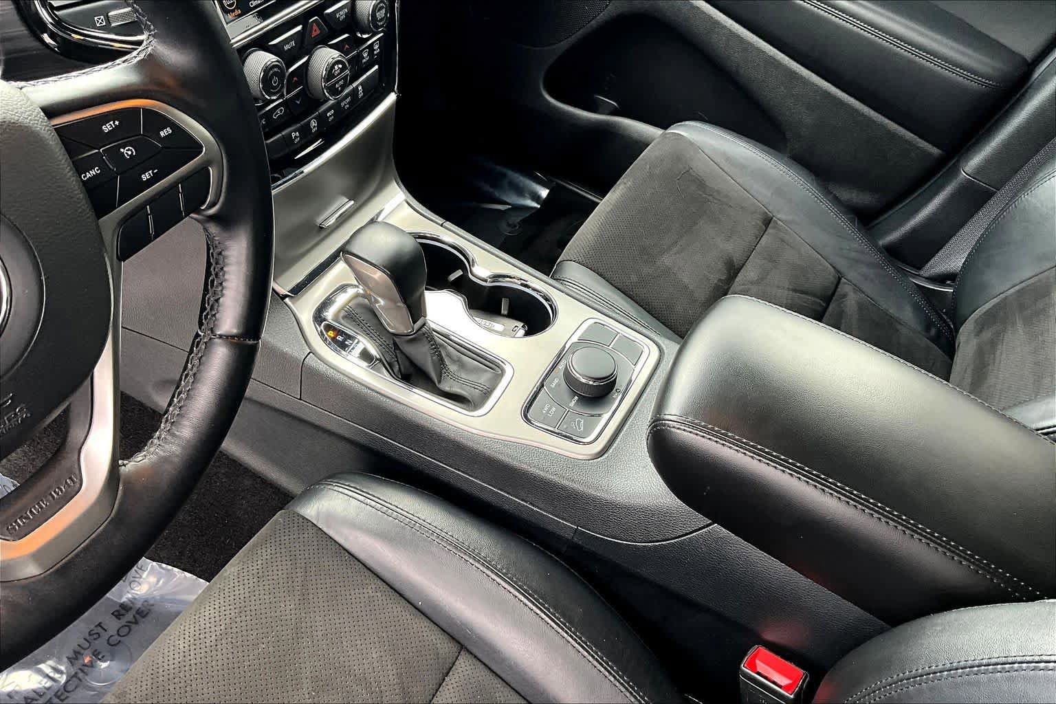 Used 2022 Jeep Grand Cherokee Laredo X image 17