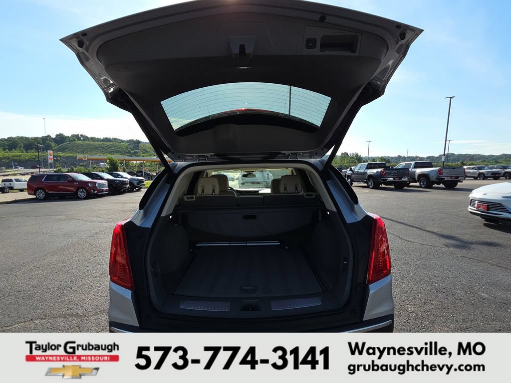 Used 2018 Cadillac XT5 Luxury w/ Driver Awareness Package FWD image 32