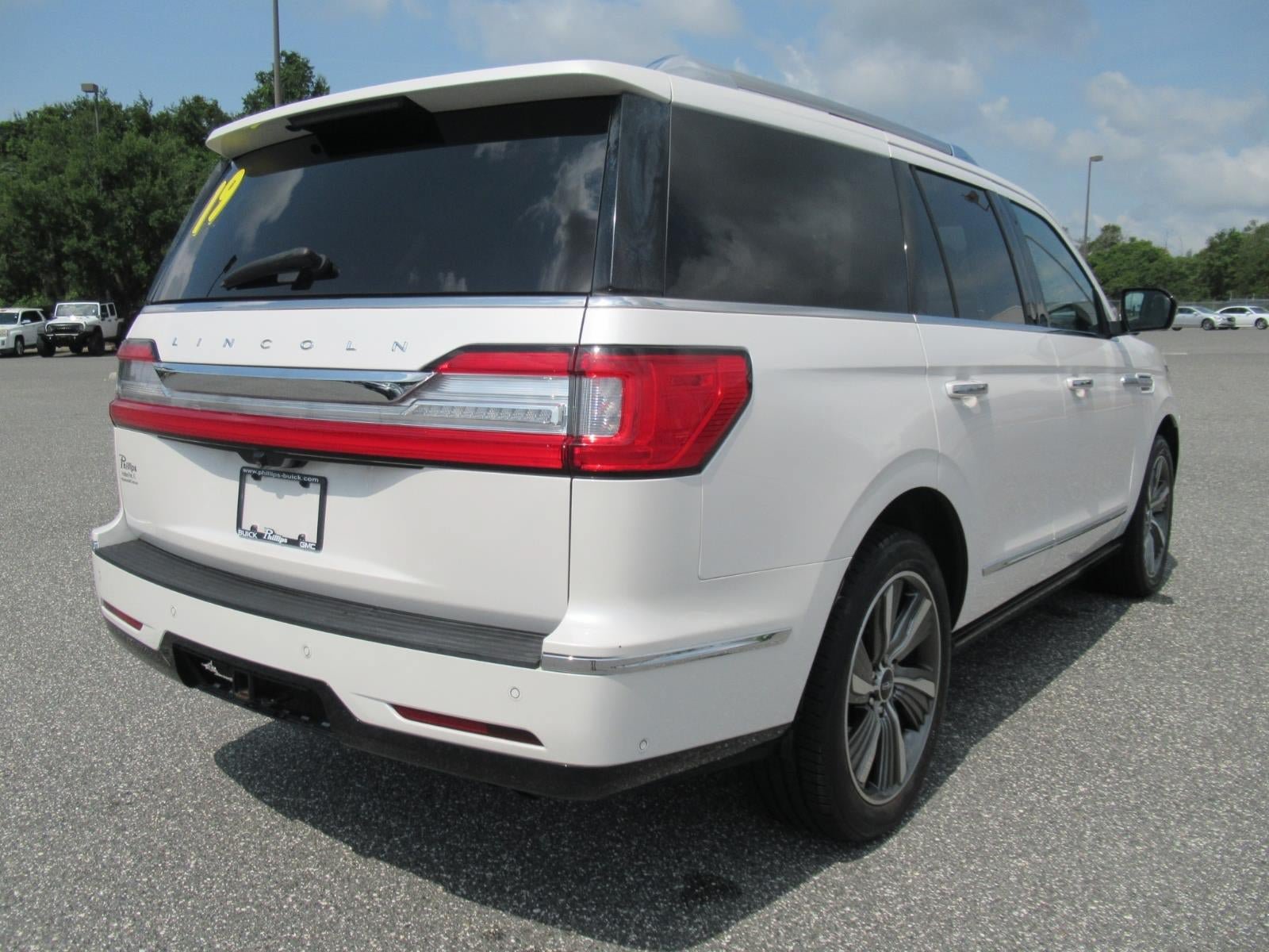 Used 2019 Lincoln Navigator Reserve AWD/4WD image 7