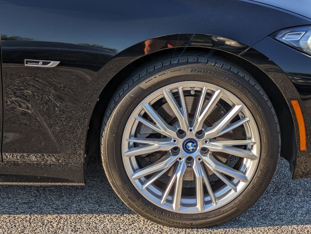 Used 2023 BMW 330e 330e iPerformance w/ Driving Assistance Package image 26