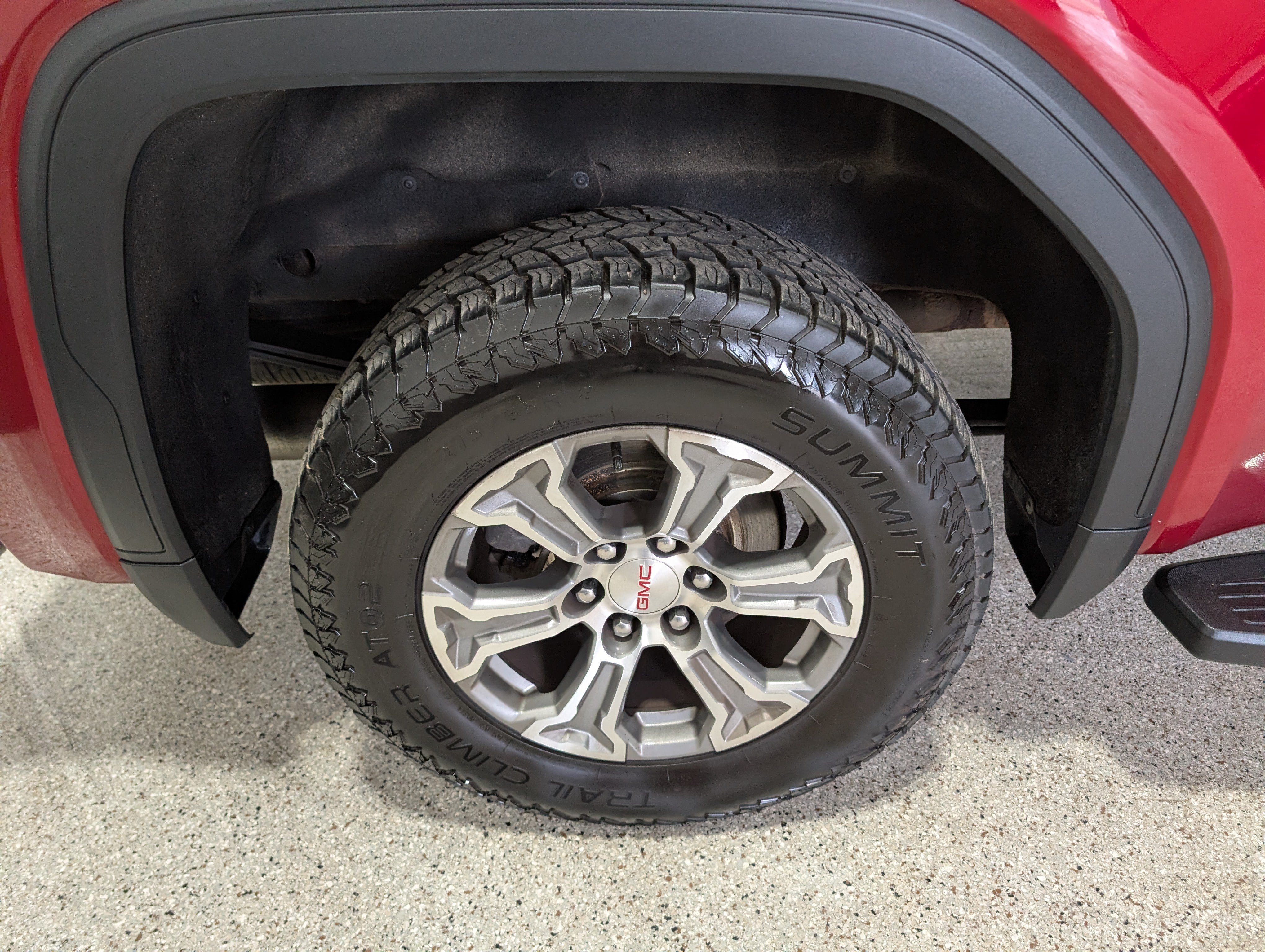 Used 2019 GMC Sierra 1500 SLT w/ X31 Off-Road Package AWD/4WD image 13