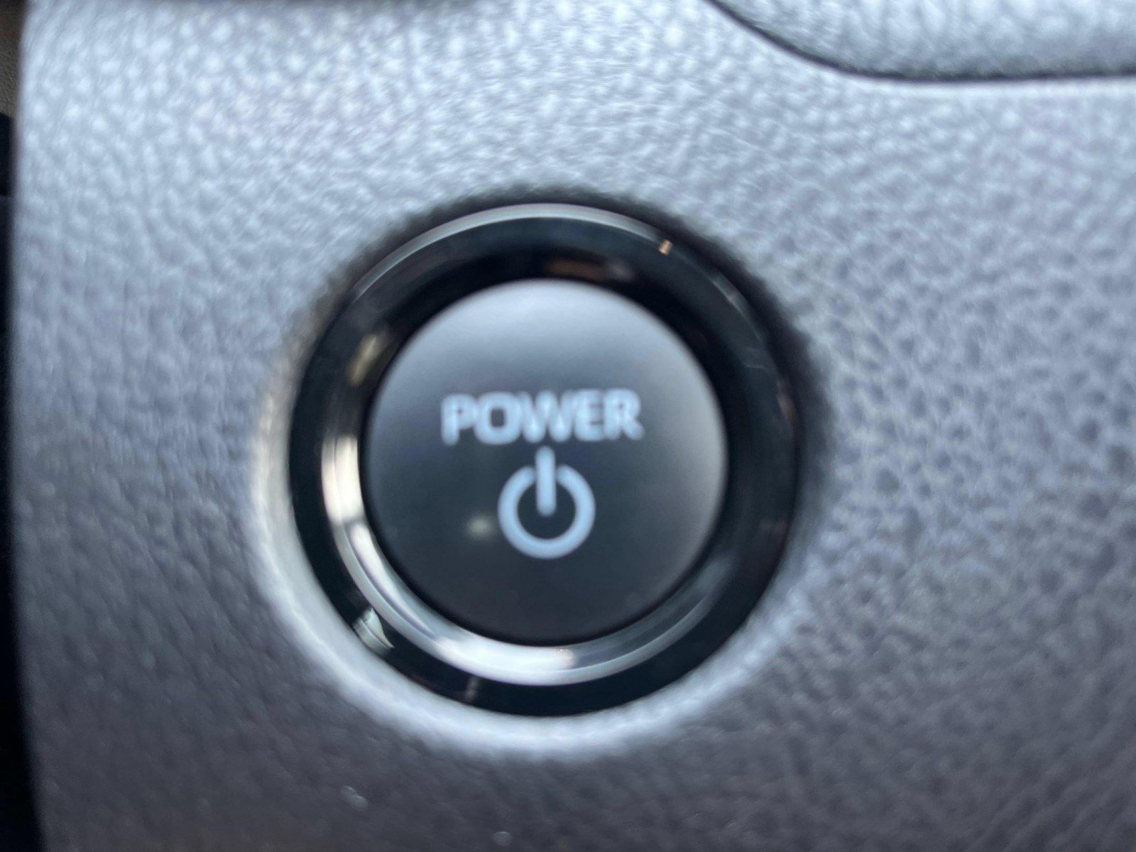 Used 2025 Toyota Camry SE FWD image 18