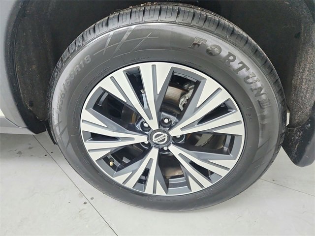 Used 2021 Nissan Rogue SV w/ Premium Package image 41