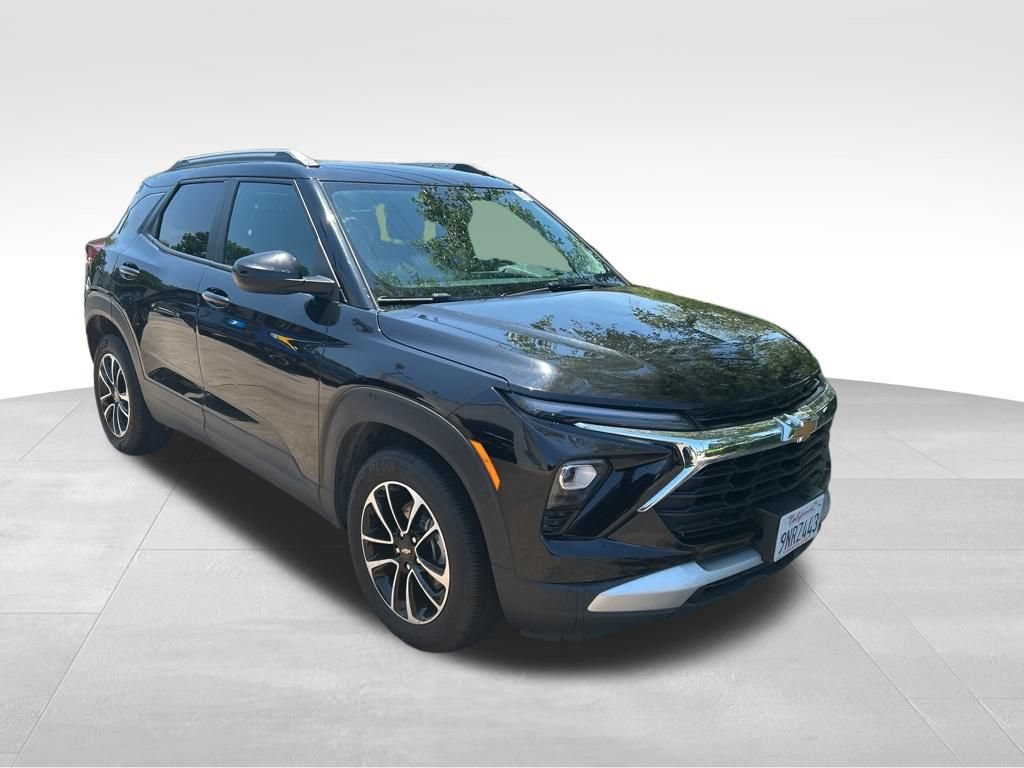 Used 2025 Chevrolet TrailBlazer LT FWD image 9