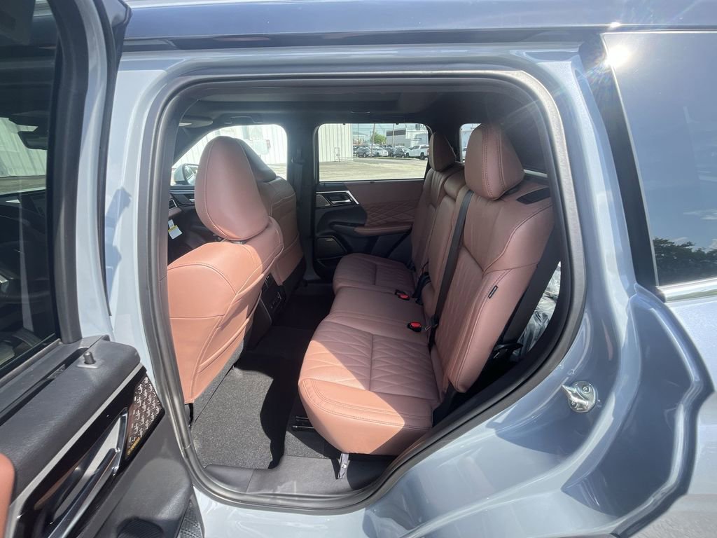 New 2025 Mitsubishi Outlander SEL image 23