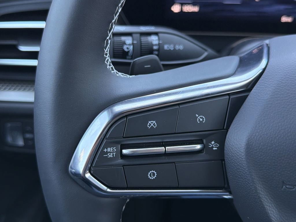 New 2026 Chevrolet Traverse LT FWD image 10
