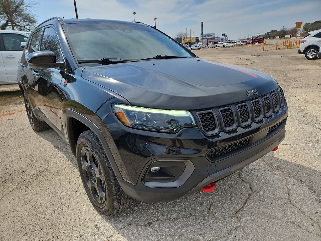 Used 2023 Jeep Compass Trailhawk w/ Trailhawk Elite Group image 2