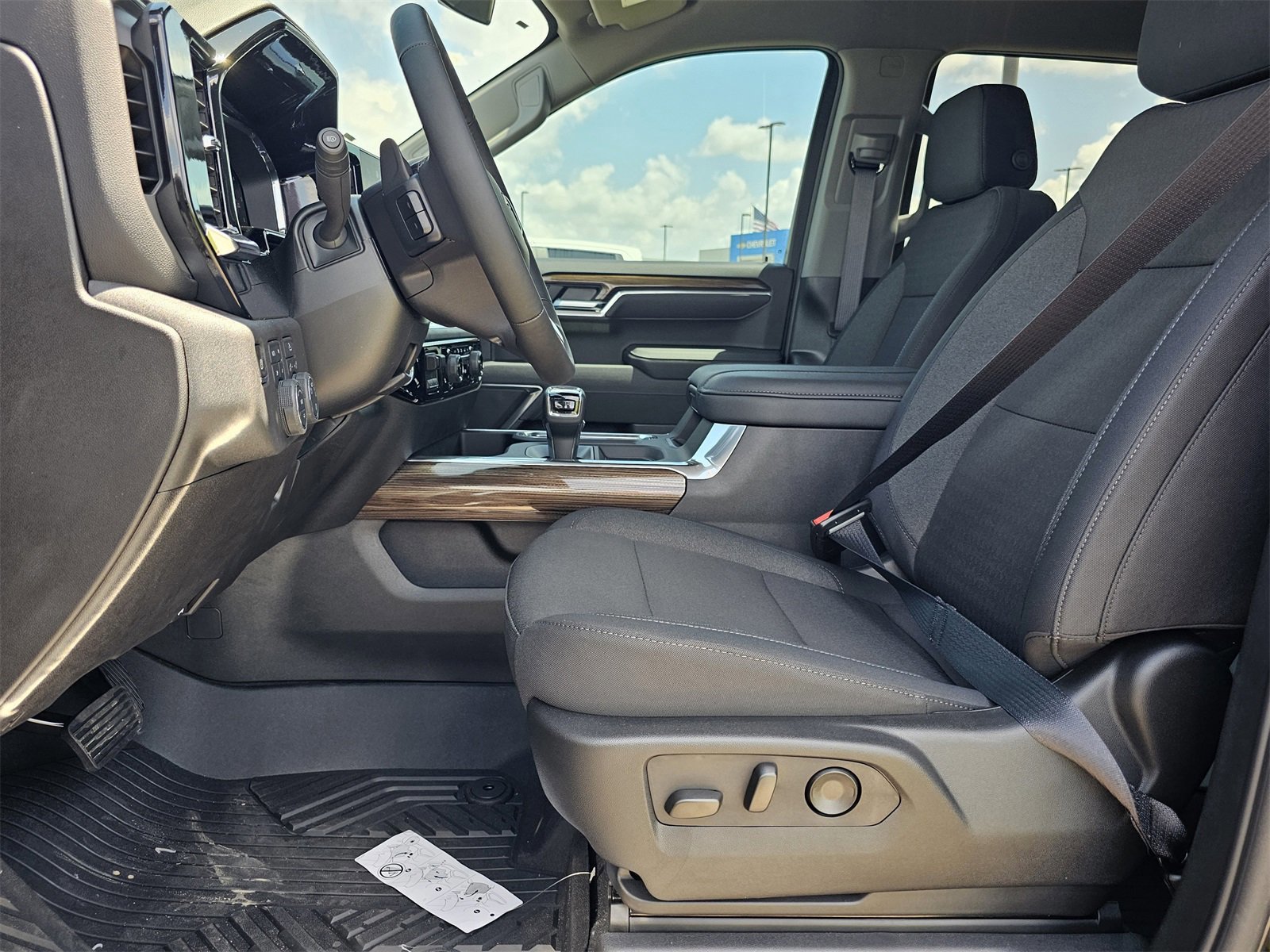 New 2025 Chevrolet Silverado 1500 LT image 13