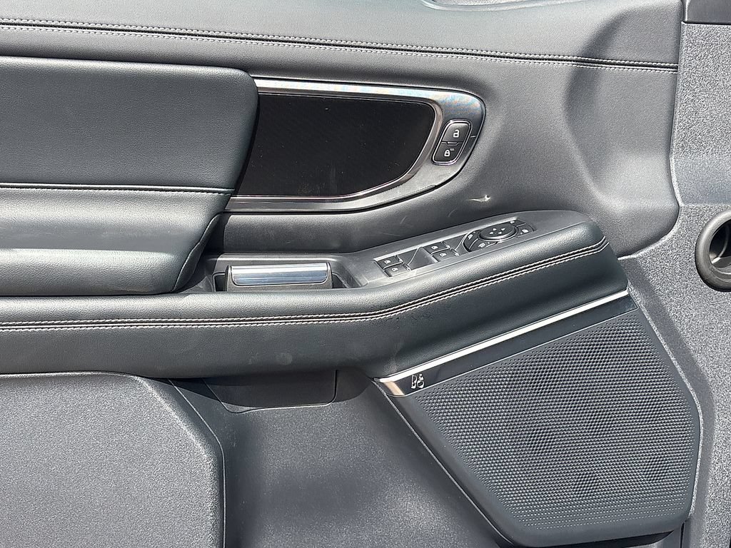 New 2026 Ford Expedition Max Platinum w/ Stealth Appearance Package AWD/4WD image 18