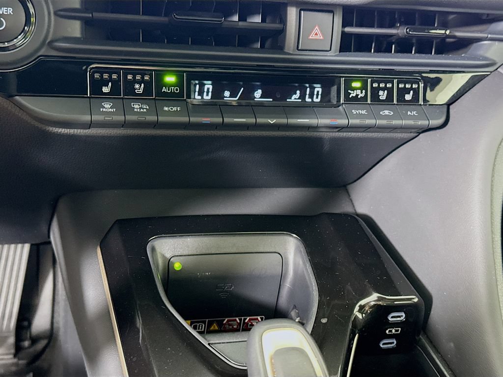 Certified 2026 Toyota Crown AWD/4WD image 10
