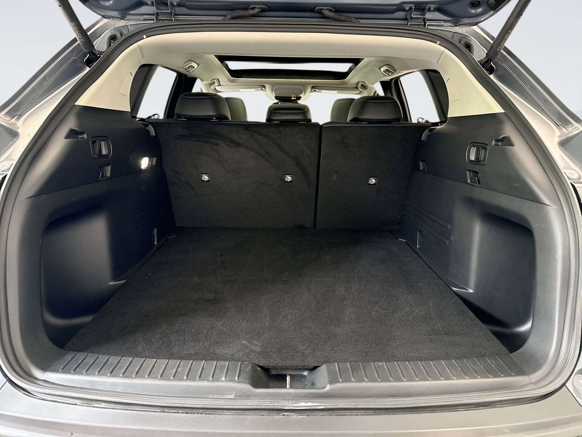 Used 2025 MAZDA CX-50 AWD 2.5 S w/ Premium Package image 19