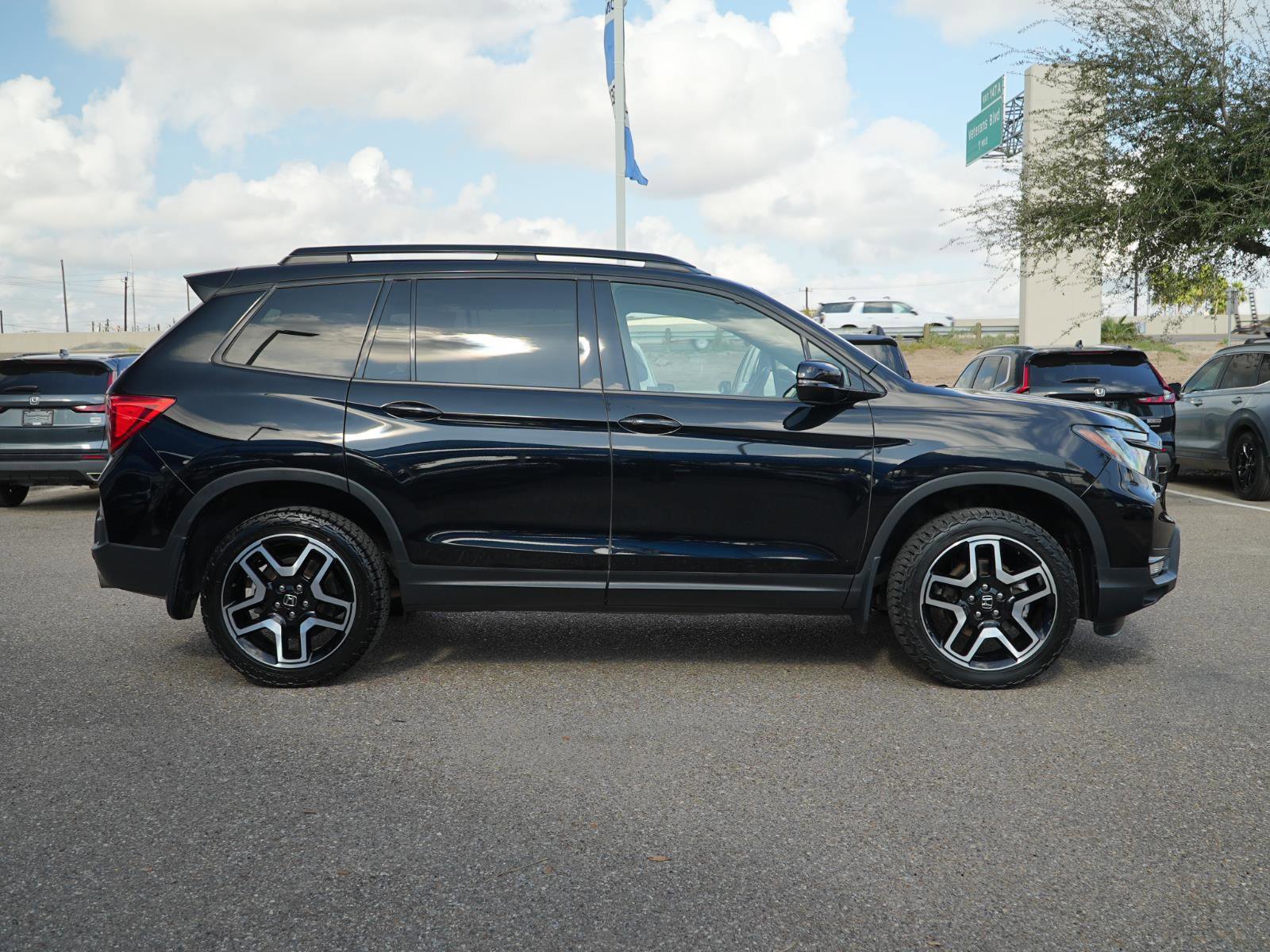Used 2022 Honda Passport Elite image 4