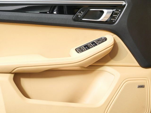 Used 2017 Porsche Macan S image 6