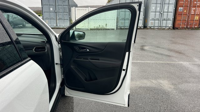 Certified 2022 Chevrolet Equinox RS w/ LPO, Floor Liner Package image 42