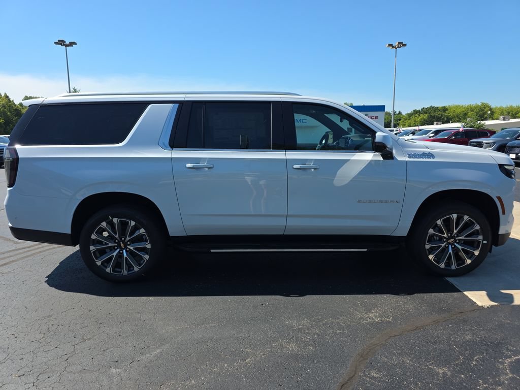 New 2026 Chevrolet Suburban High Country w/ Sun And Tow Package AWD/4WD image 8