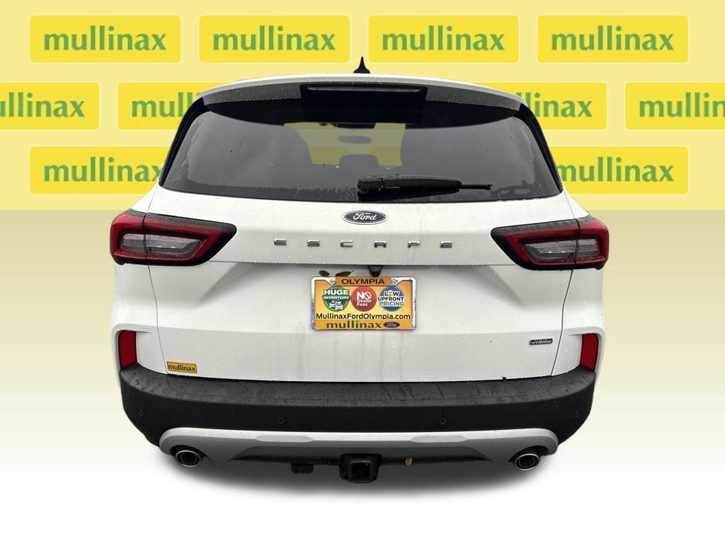 Used 2025 Ford Escape SE w/ Class II Trailer Tow Package image 30