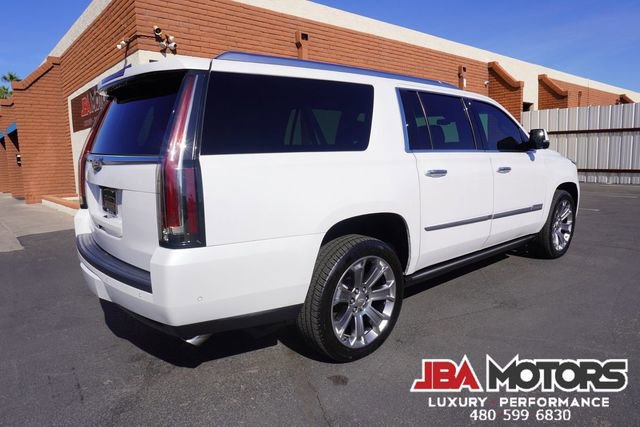 Used 2020 Cadillac Escalade ESV Platinum image 48