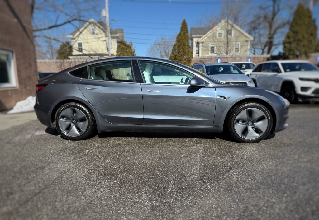 Used 2020 Tesla Model 3 Standard Range Plus image 4