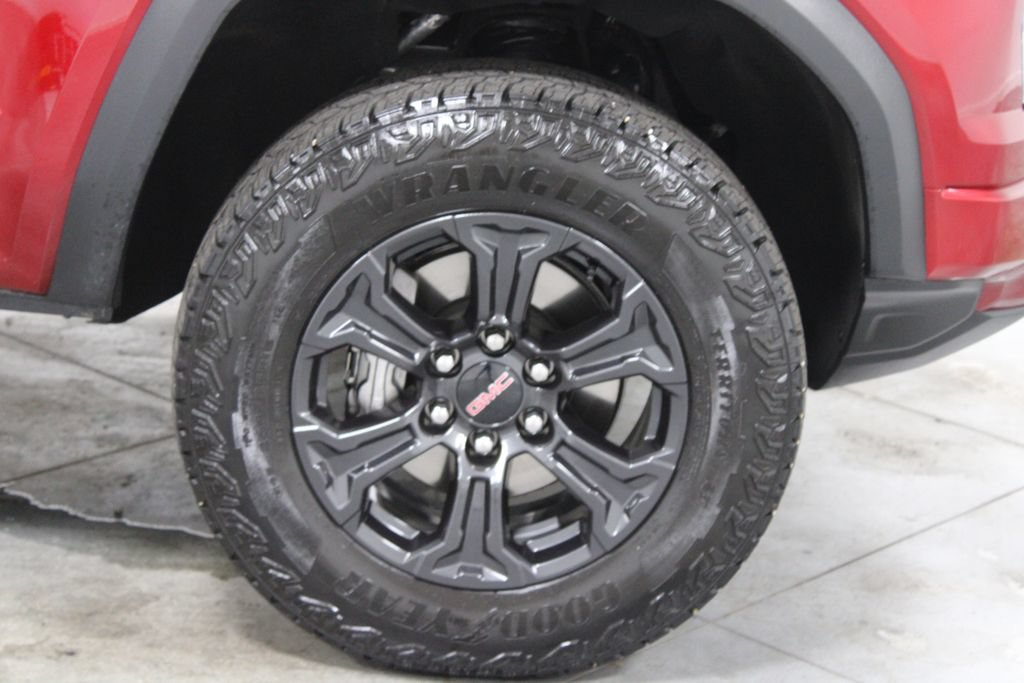 Used 2024 GMC Canyon Elevation w/ Trailering Package RWD image 12