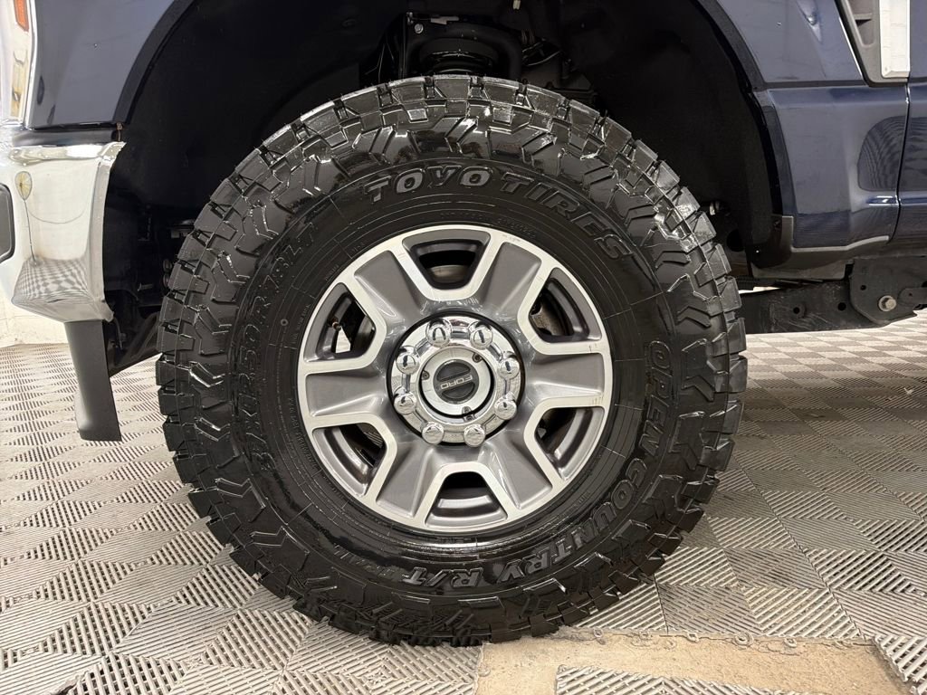Used 2024 Ford F250 Lariat image 11