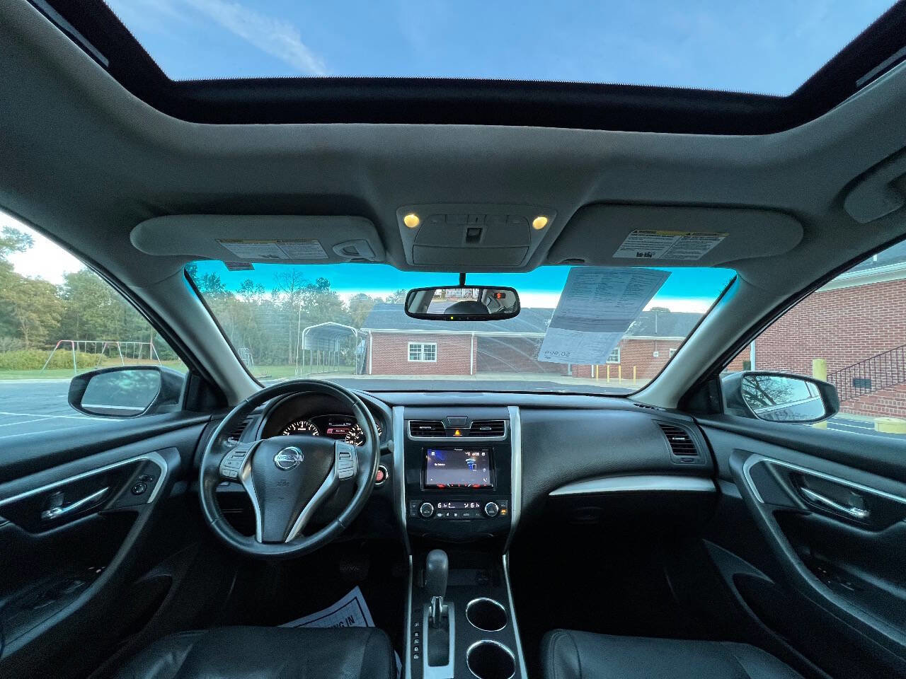 Used 2015 Nissan Altima 2.5 SV w/ Convenience Package image 15