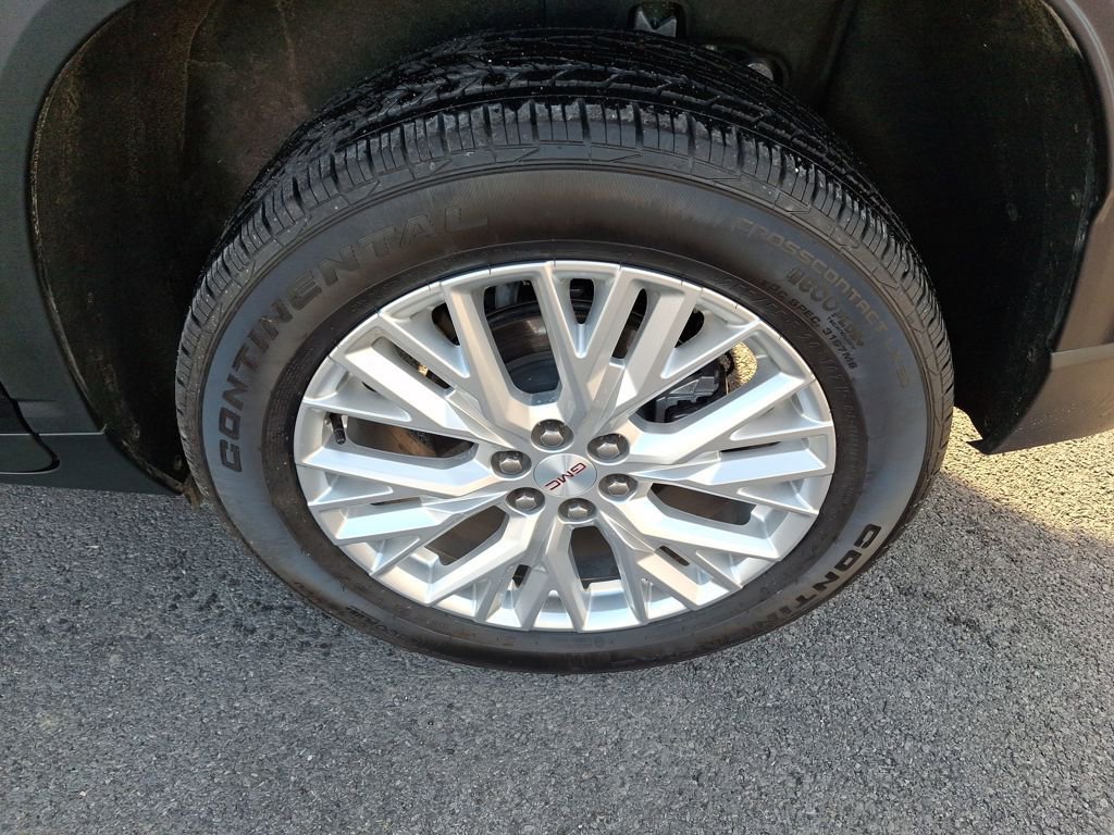 Used 2024 GMC Acadia Elevation image 31