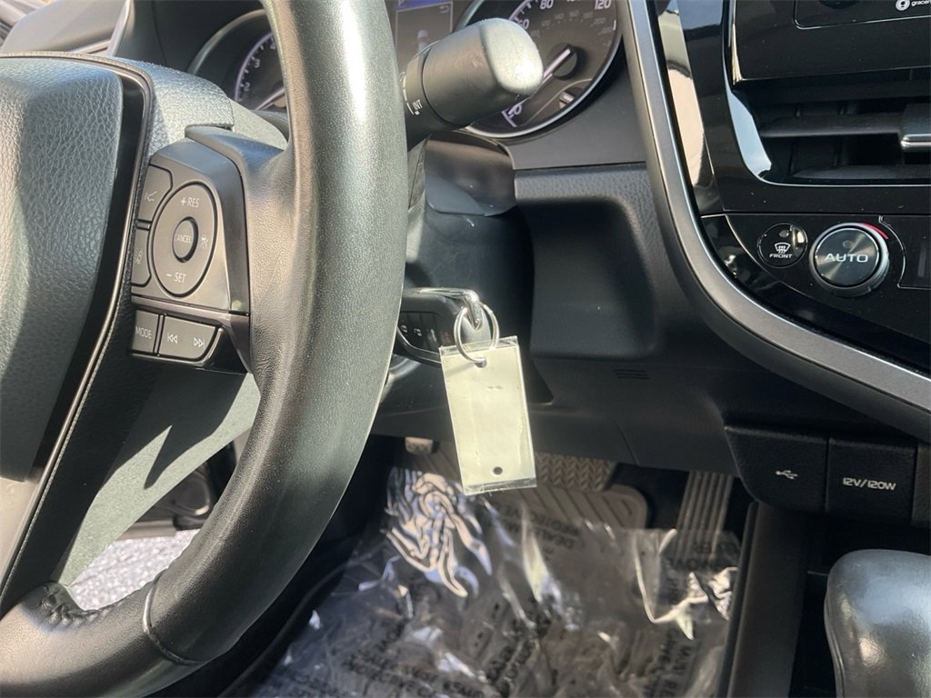 Used 2024 Toyota Camry SE image 37