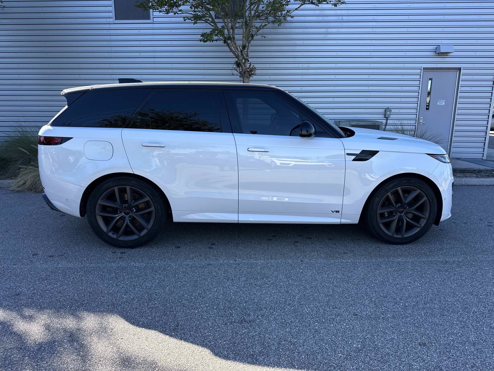 Certified 2026 Land Rover Range Rover Sport Autobiography AWD/4WD image 5
