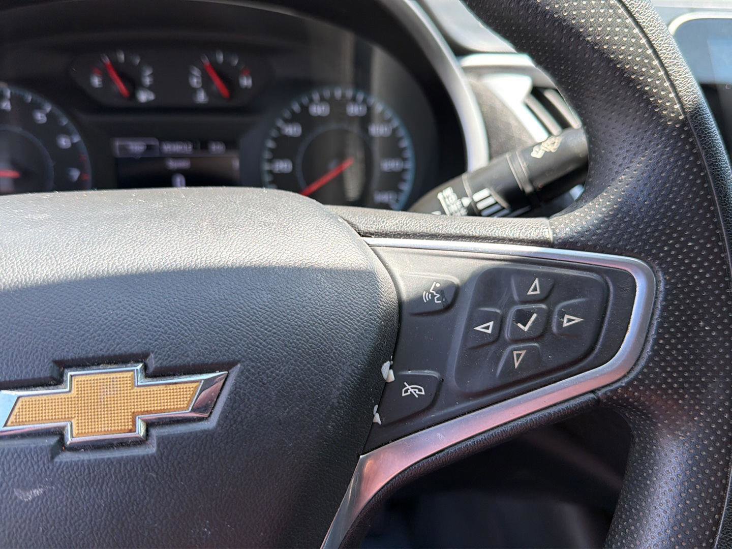Used 2022 Chevrolet Malibu LS FWD image 21