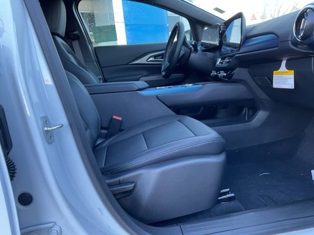 New 2026 Chevrolet Equinox EV LT AWD/4WD image 17