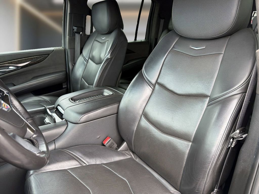 Used 2019 Cadillac Escalade ESV Platinum AWD/4WD image 13