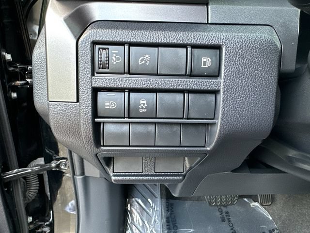 Certified 2025 Toyota 4Runner SR5 AWD/4WD image 32
