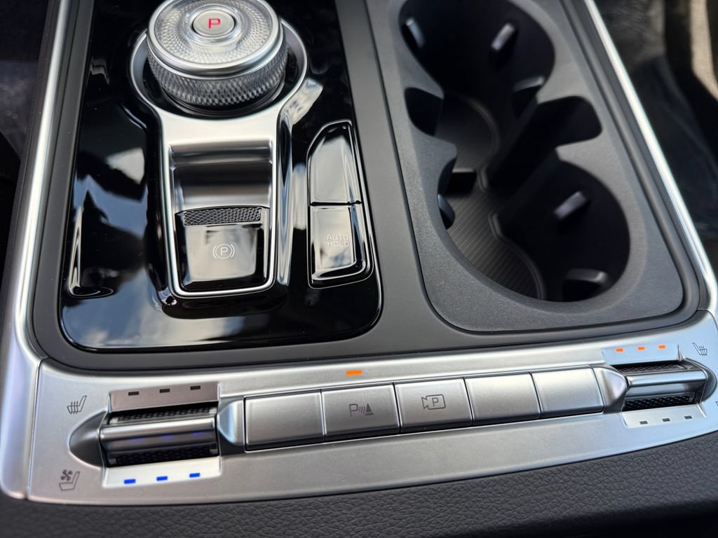New 2027 Kia Carnival SX w/ Dark Edition Package FWD image 29