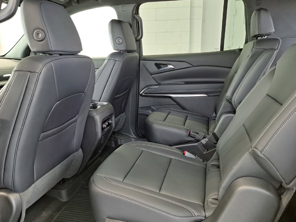 New 2027 Chevrolet Traverse LT w/ Driver Confidence Package FWD image 13