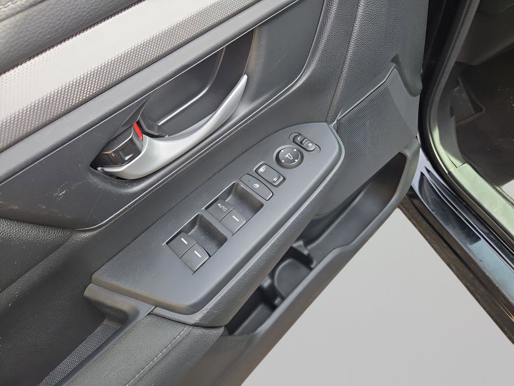 Used 2018 Honda CR-V LX image 19