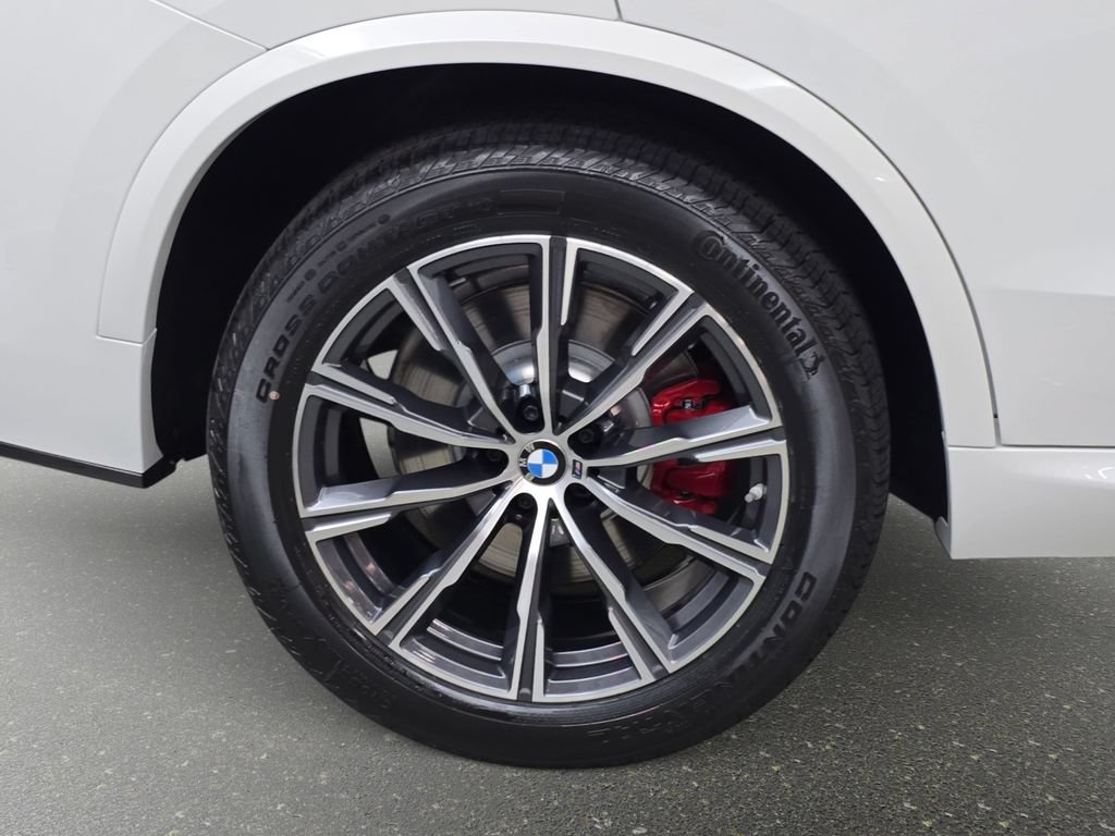 New 2026 BMW X5 xDrive50e w/ M Sport Package AWD/4WD image 32