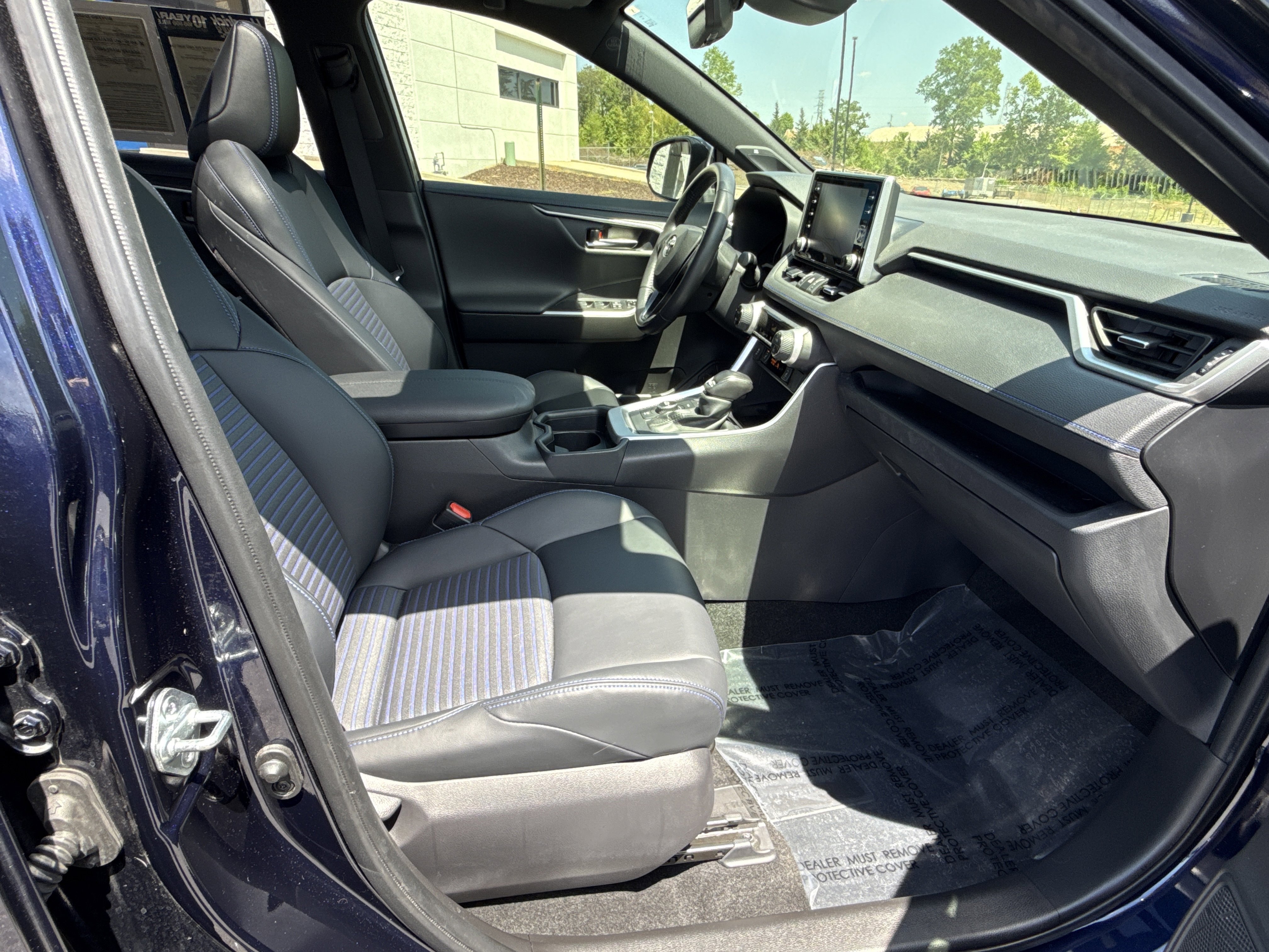 Used 2020 Toyota RAV4 XSE AWD/4WD image 33