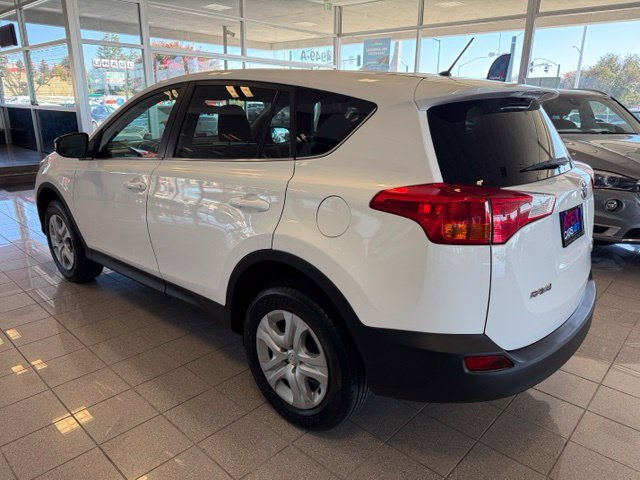 Used 2015 Toyota RAV4 LE AWD/4WD image 6